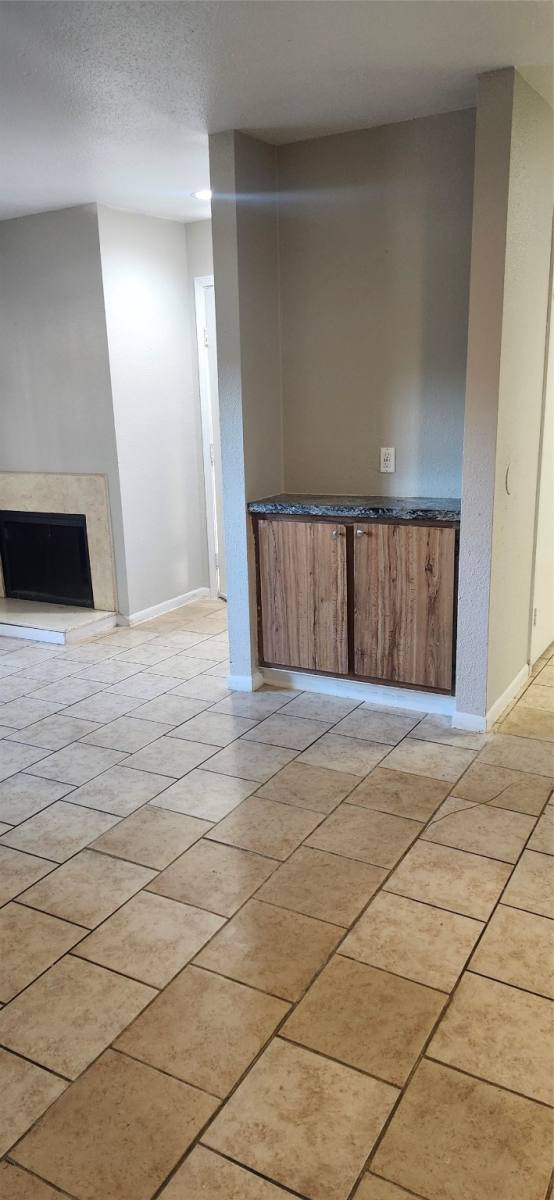 Townhouse for rent at 8918 Bissonnet St #4, Houston, TX 77074