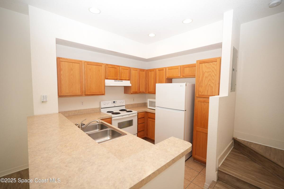 Townhouse for rent at 110 Turpial Way #103, Melbourne, FL 32901