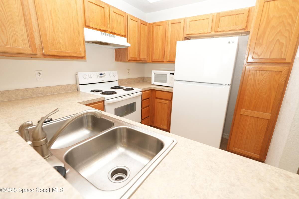 Townhouse for rent at 110 Turpial Way #103, Melbourne, FL 32901