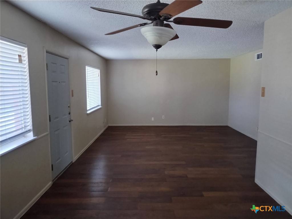 Apartment for rent at 1120 N King St #110, Seguin, TX 78155