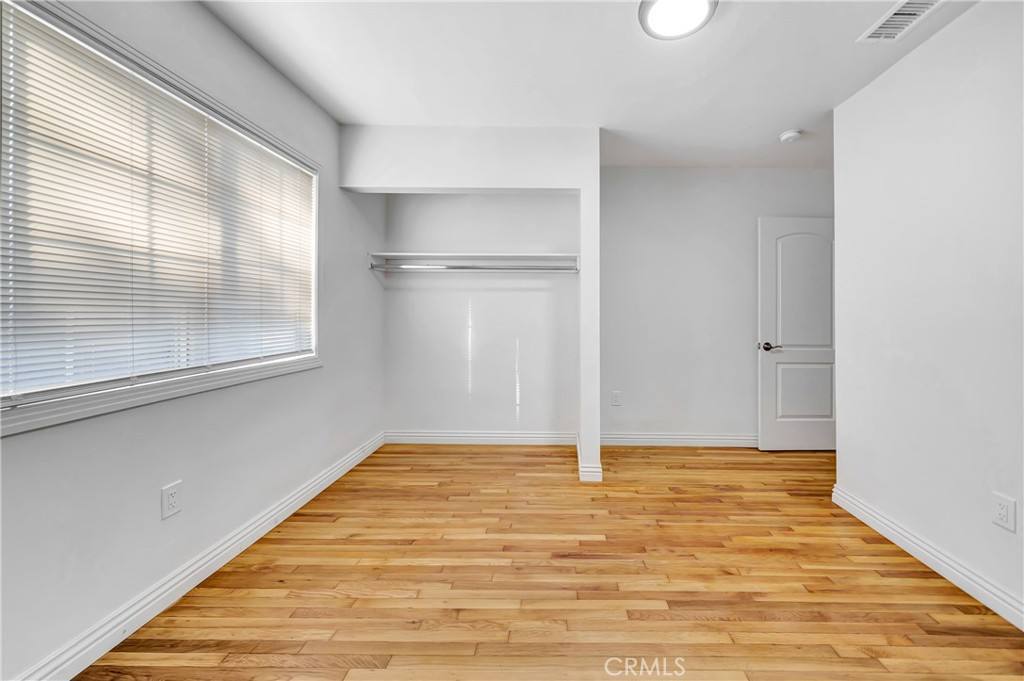 Apartment for rent at 14233 1 2 Sylvan St, Van Nuys, CA 91401