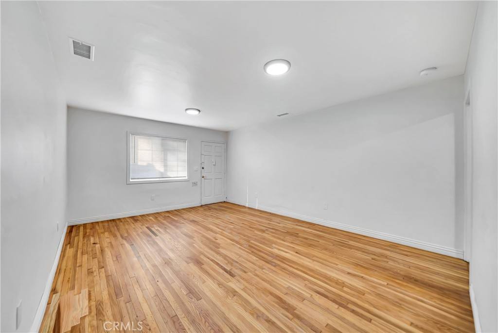 Apartment for rent at 14233 1 2 Sylvan St, Van Nuys, CA 91401