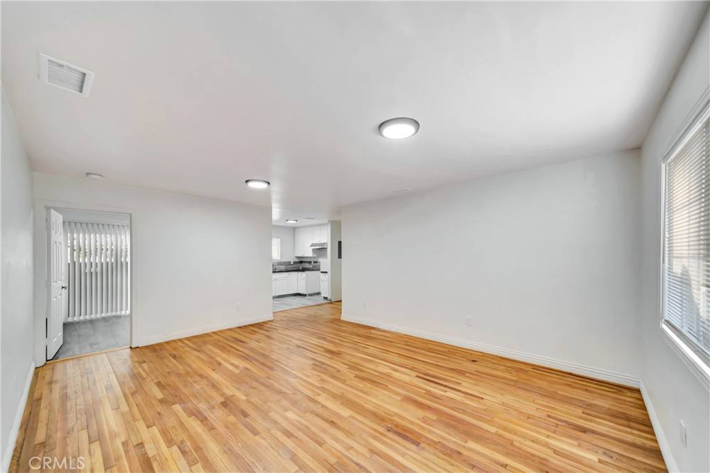 Apartment for rent at 14233 1 2 Sylvan St, Van Nuys, CA 91401