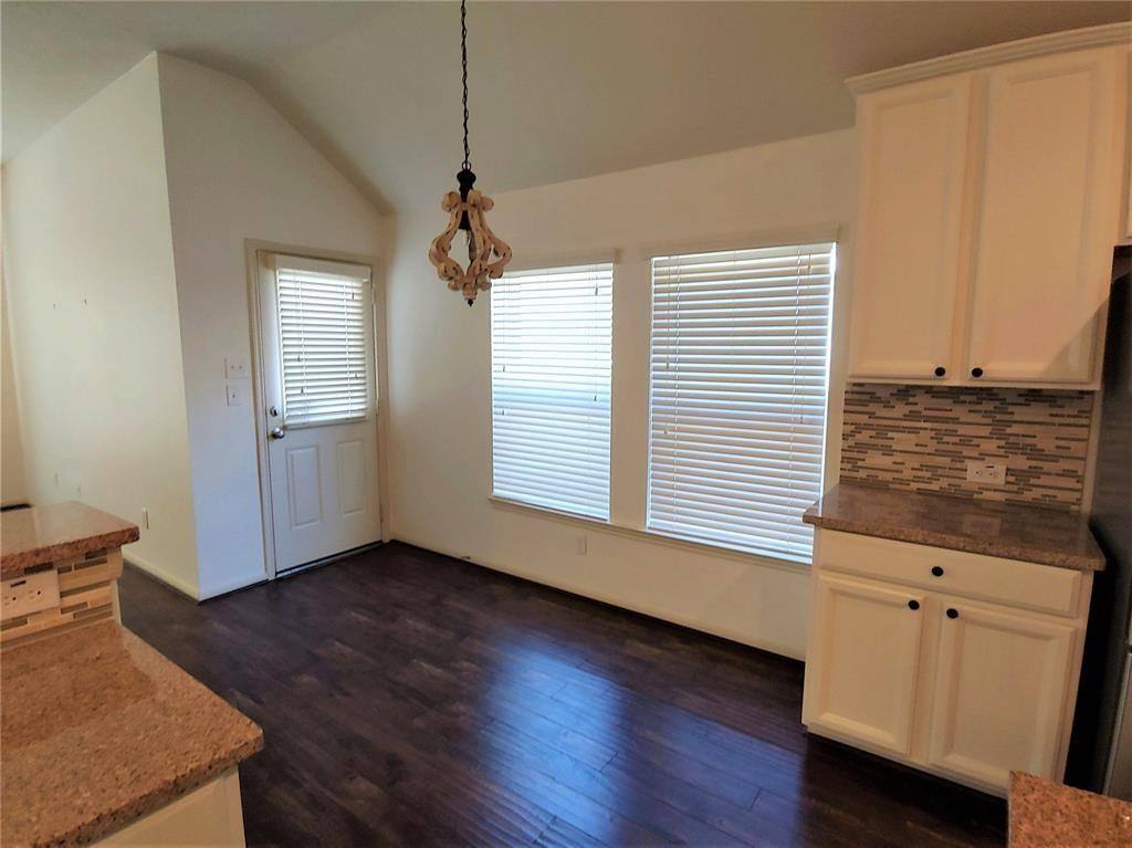 Apartment for rent at 3122 Crescent Oaks Park Lane, Spring, TX 77386