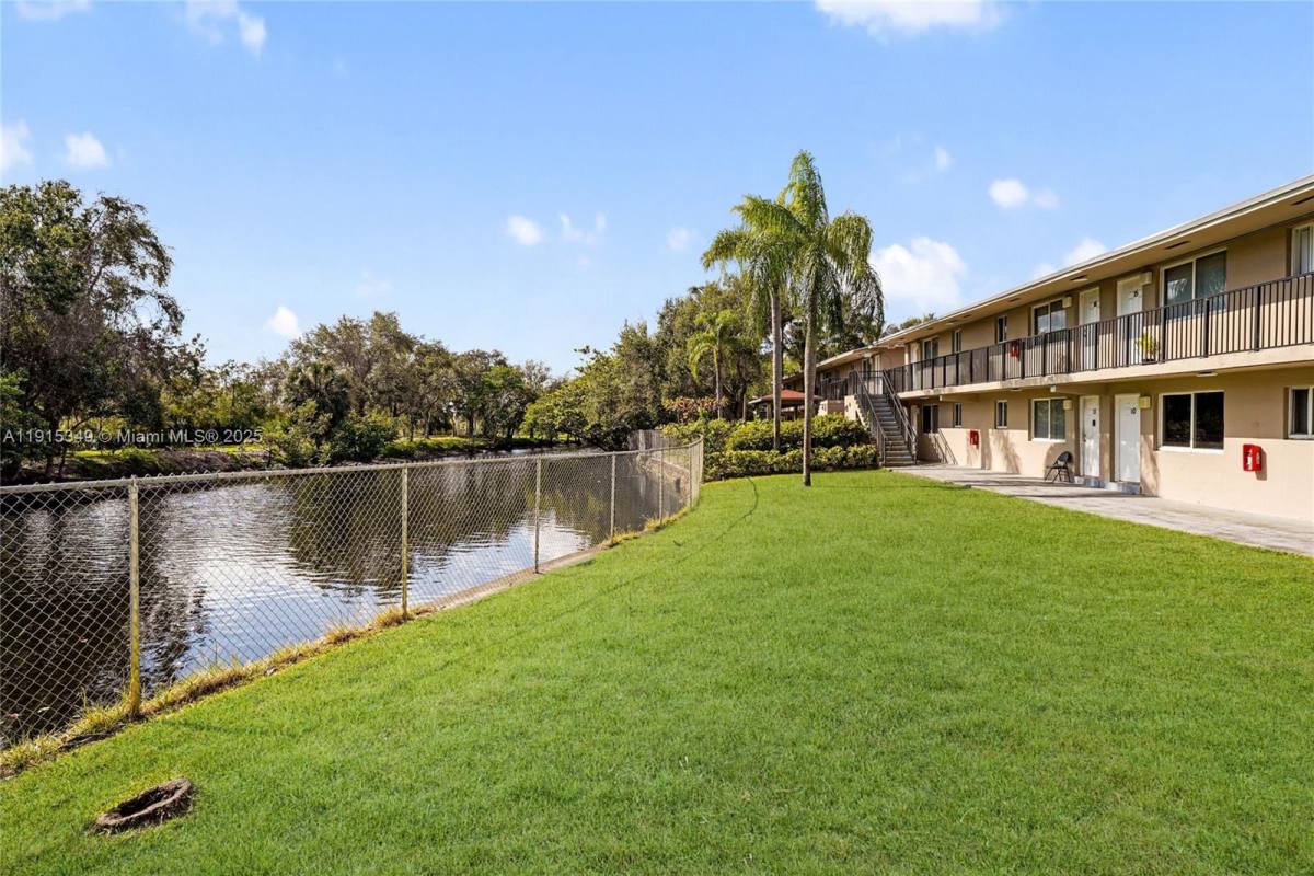 Apartment for rent at 480 NW 24th Ave #480-8, Fort Lauderdale, FL 33311
