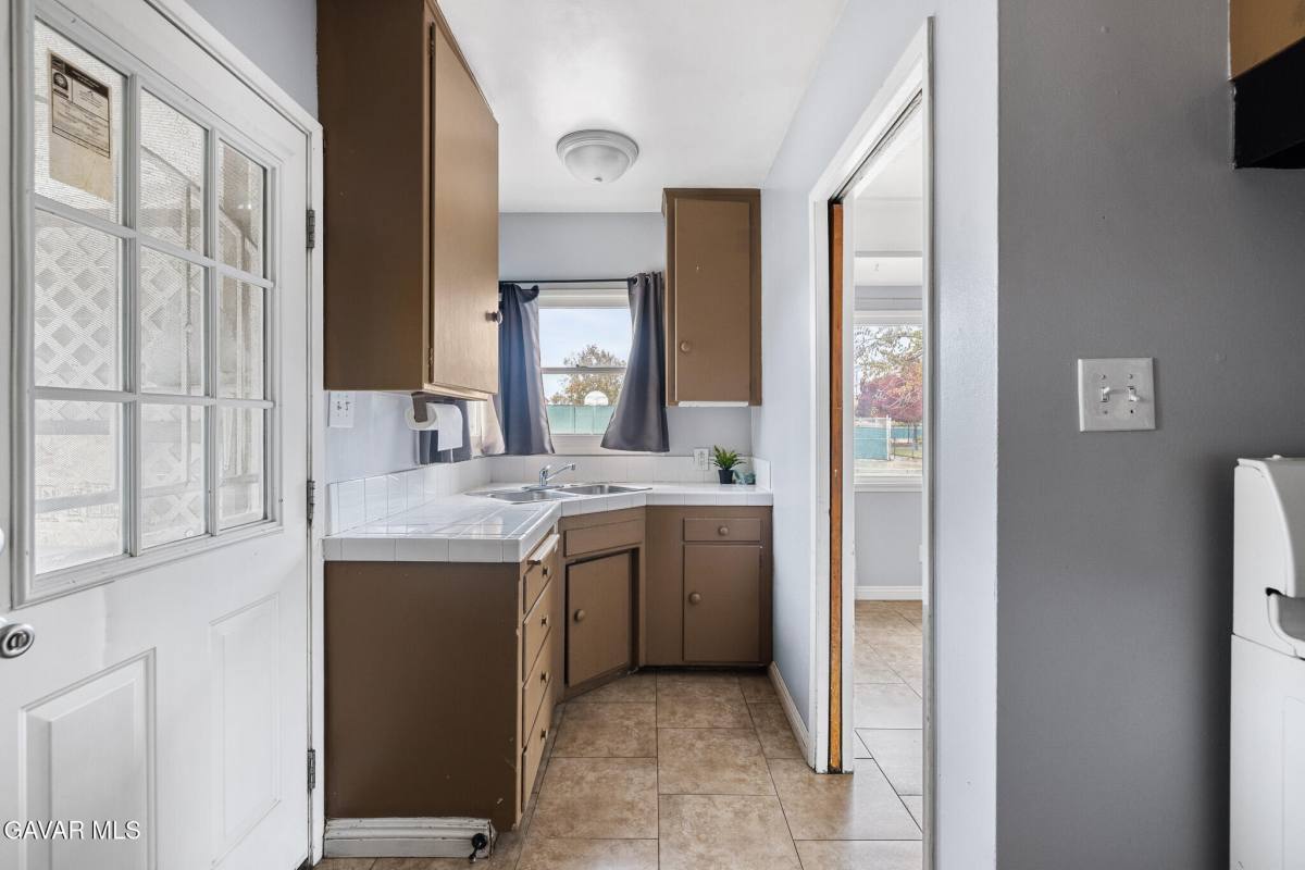 Apartment for rent at 45104 Date Ave, Lancaster, CA 93534