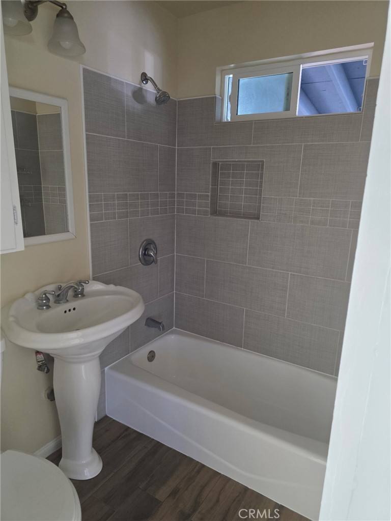 Apartment for rent at 220 N Saratoga St #220, Los Angeles, CA 90033