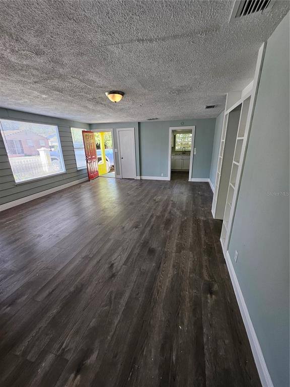 Apartment for rent at 8305 N 13th St, Tampa, FL 33604