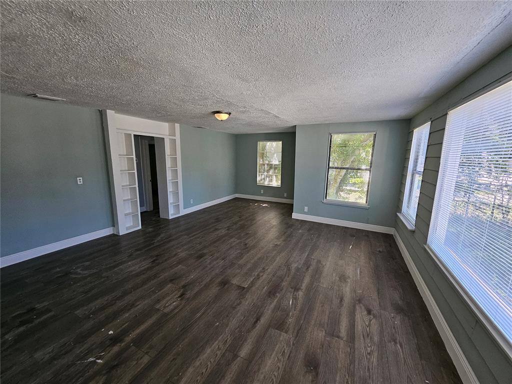 Apartment for rent at 8305 N 13th St, Tampa, FL 33604