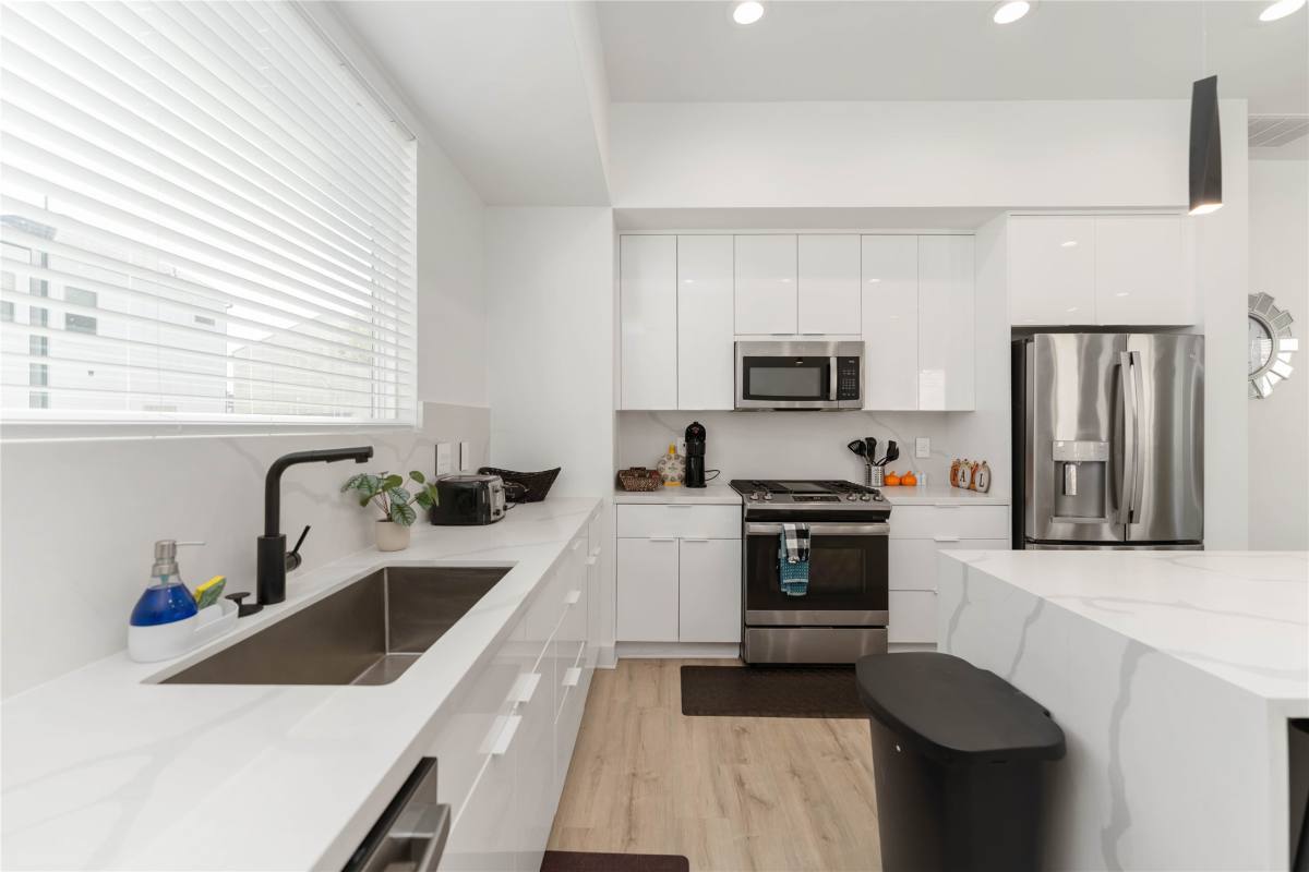 Apartment for rent at 3410 Baer St #3410C, Houston, TX 77020