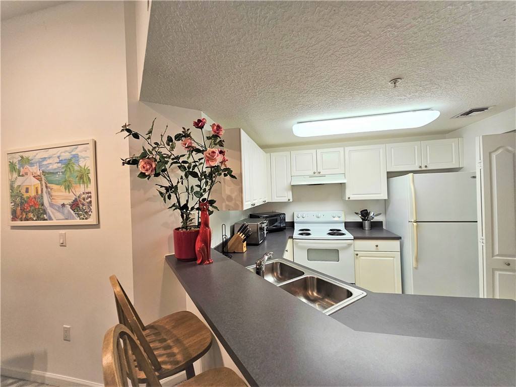 Condo for rent at 5050 Fairways Circle #5050E301, Vero Beach, FL 32967