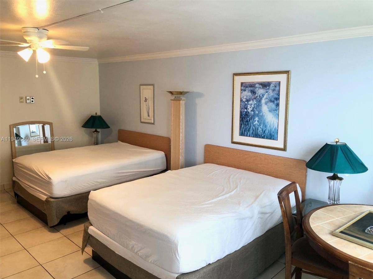 Apartment for rent at 19201 Collins Ave #823, North Miami Beach, FL 33160