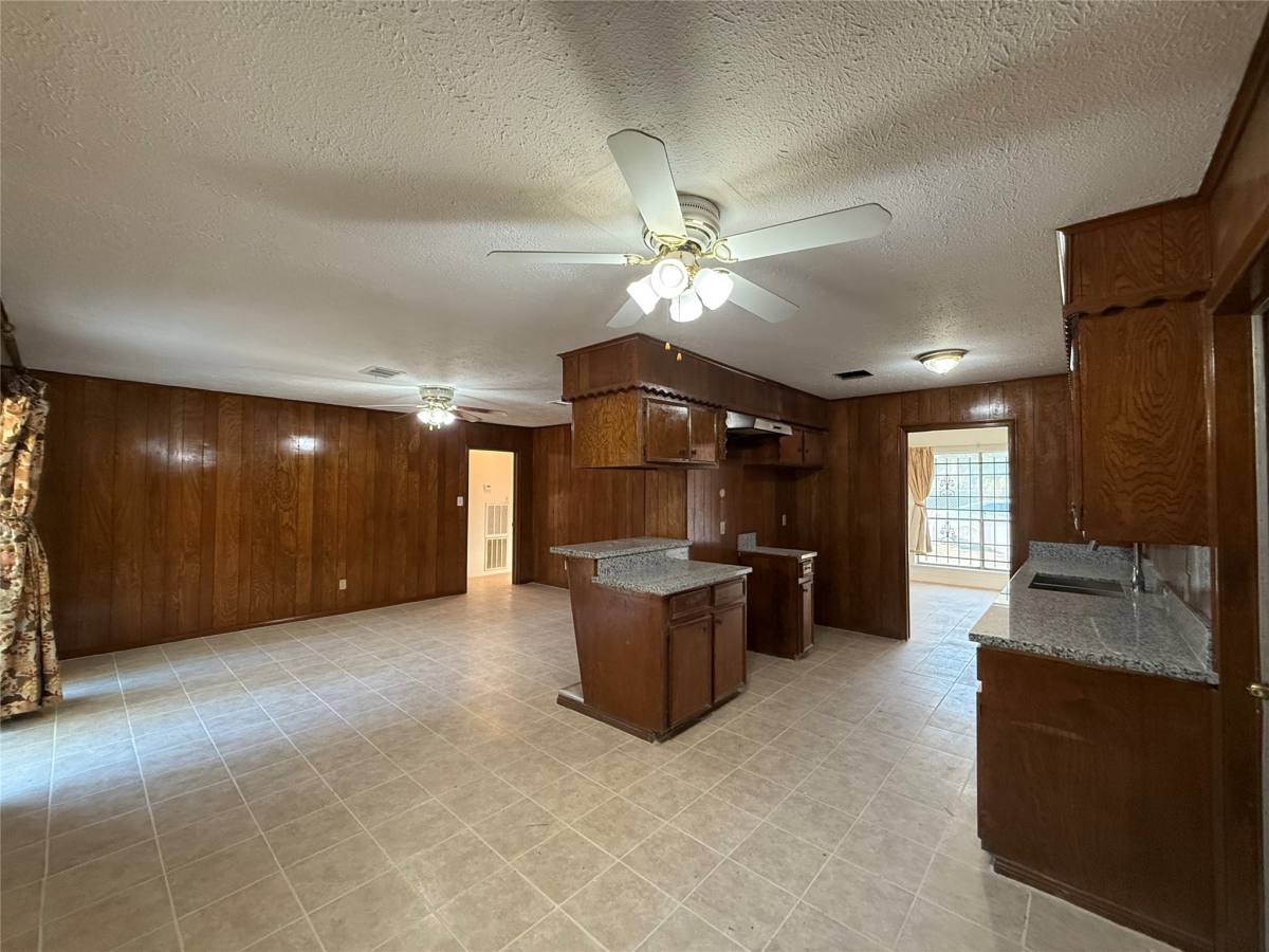 Apartment for rent at 7325 Ley Rd, Houston, TX 77028