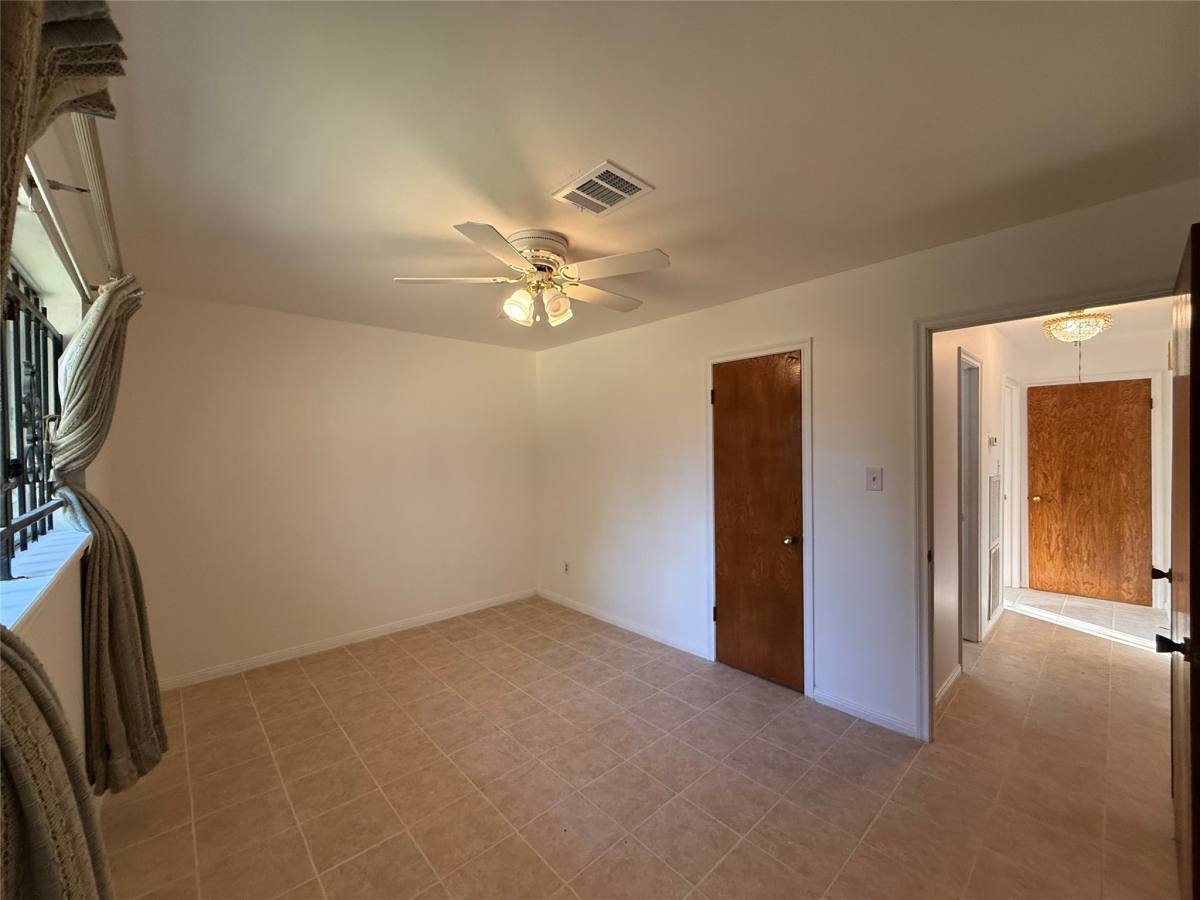 Apartment for rent at 7325 Ley Rd, Houston, TX 77028