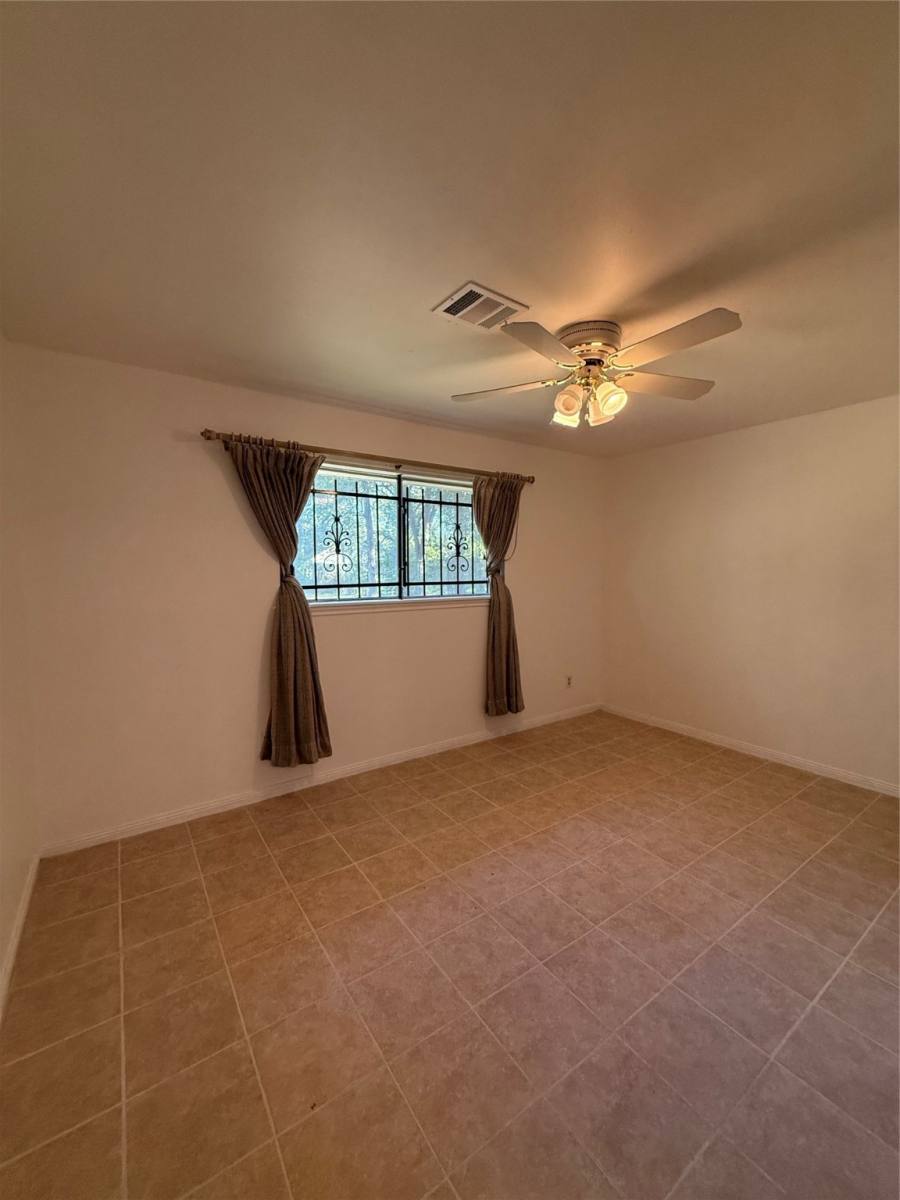 Apartment for rent at 7325 Ley Rd, Houston, TX 77028