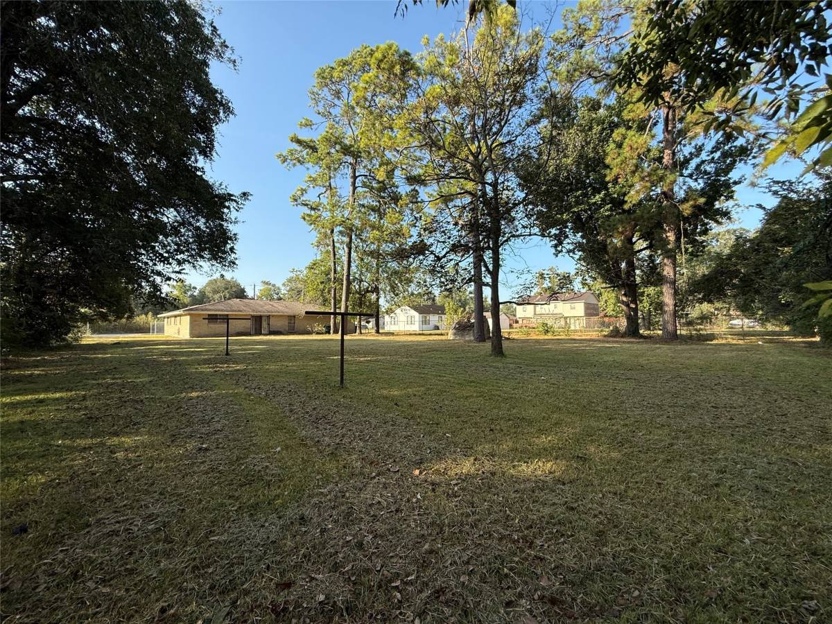 Apartment for rent at 7325 Ley Rd, Houston, TX 77028