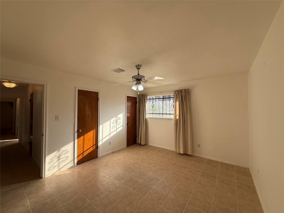 Apartment for rent at 7325 Ley Rd, Houston, TX 77028