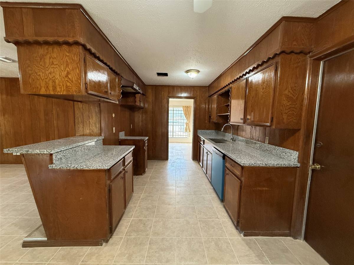 Apartment for rent at 7325 Ley Rd, Houston, TX 77028