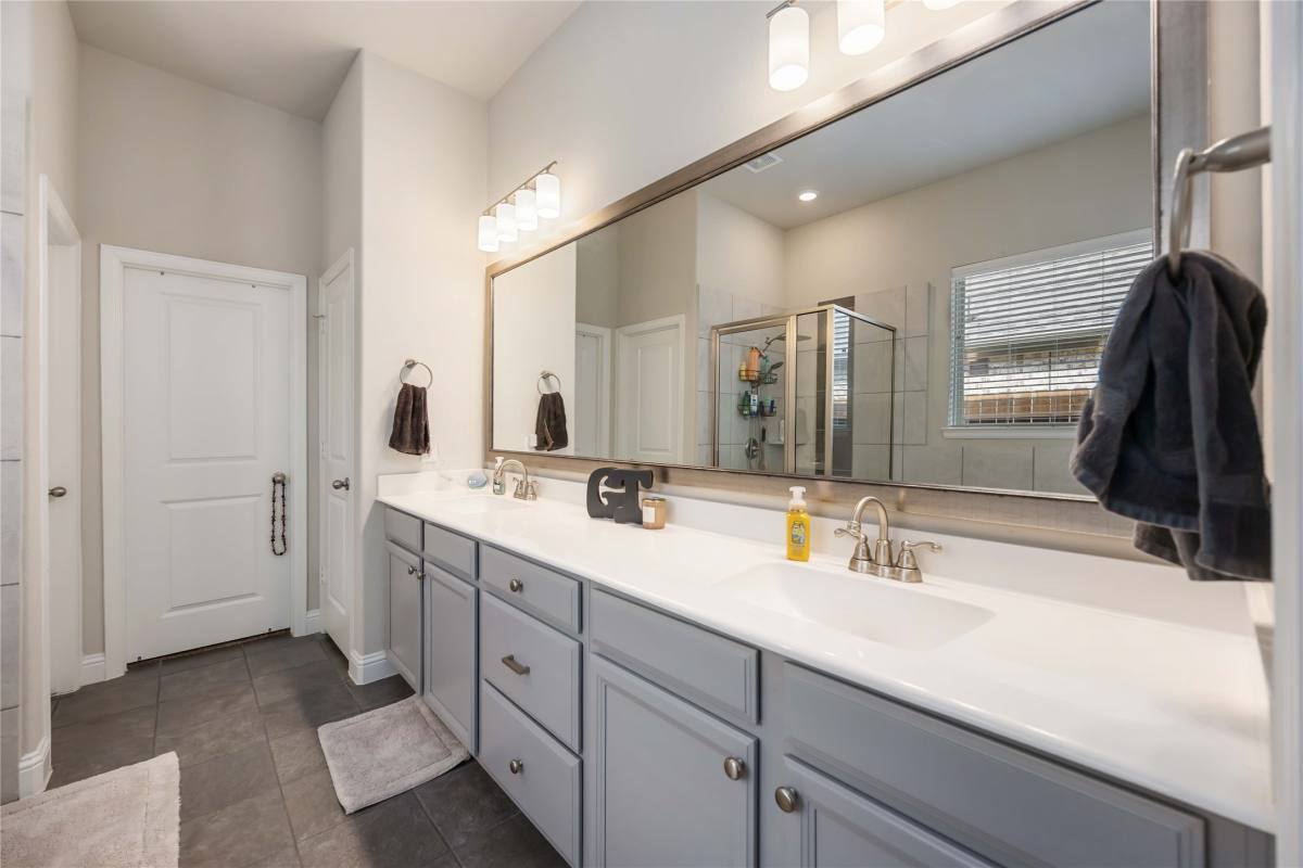 Apartment for rent at 5622 Vintage Oaks Lane, Manvel, TX 77578
