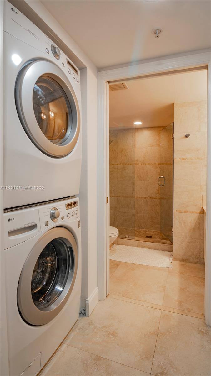 Condo for rent at 1155 Brickell Bay Dr #2208, Miami, FL 33131