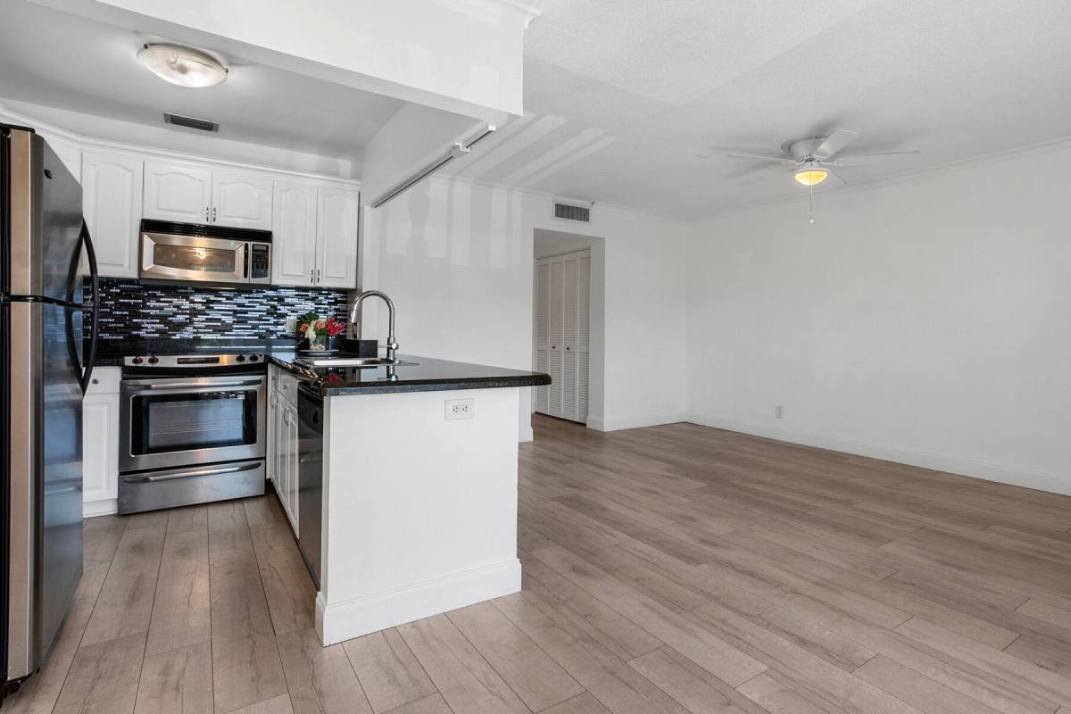 Condo for rent at 4201 S Ocean Blvd #4201J4, Palm Beach, FL 33480