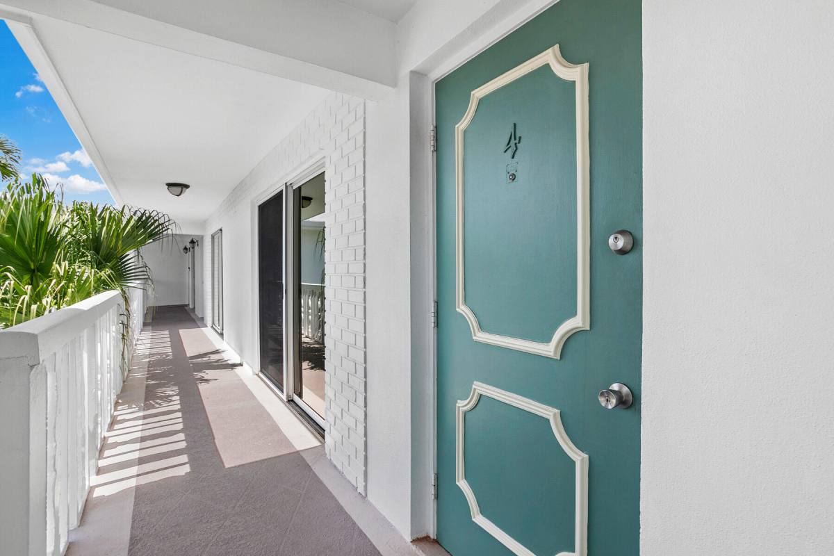 Condo for rent at 4201 S Ocean Blvd #4201J4, Palm Beach, FL 33480
