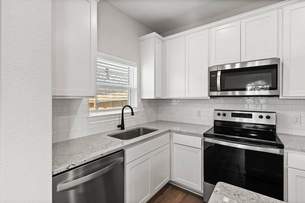 Apartment for rent at 1012 Pecan Place, Hutchins, TX 75141