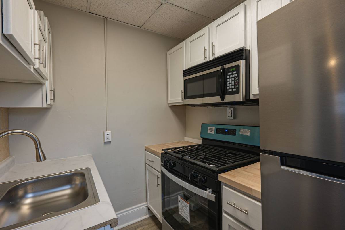 Apartment for rent at 343 15th St NW, Canton, OH 44703