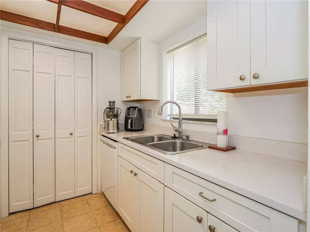 Townhouse for rent at 1057 6th Ave #1057B7, Vero Beach, FL 32960