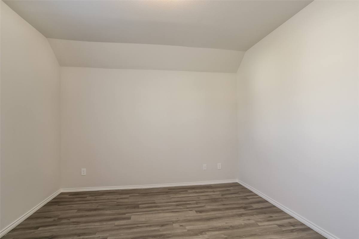 Apartment for rent at 8638 Doris Oaks Circle, Houston, TX 77028