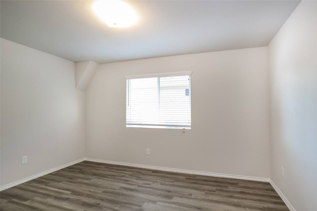 Apartment for rent at 8638 Doris Oaks Circle, Houston, TX 77028