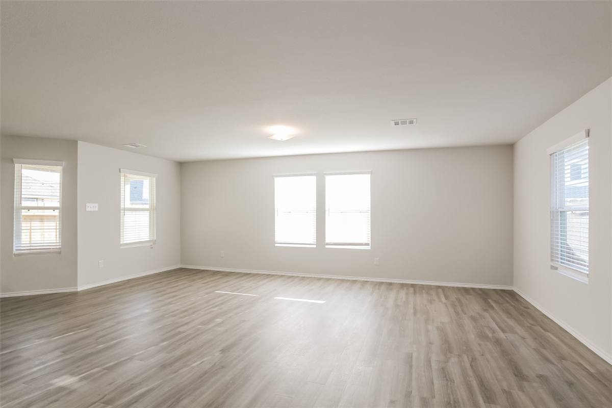 Apartment for rent at 8638 Doris Oaks Circle, Houston, TX 77028