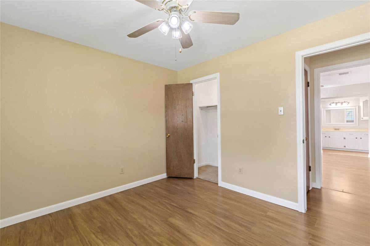 Apartment for rent at 10418 Sagemeadow Lane, Houston, TX 77089