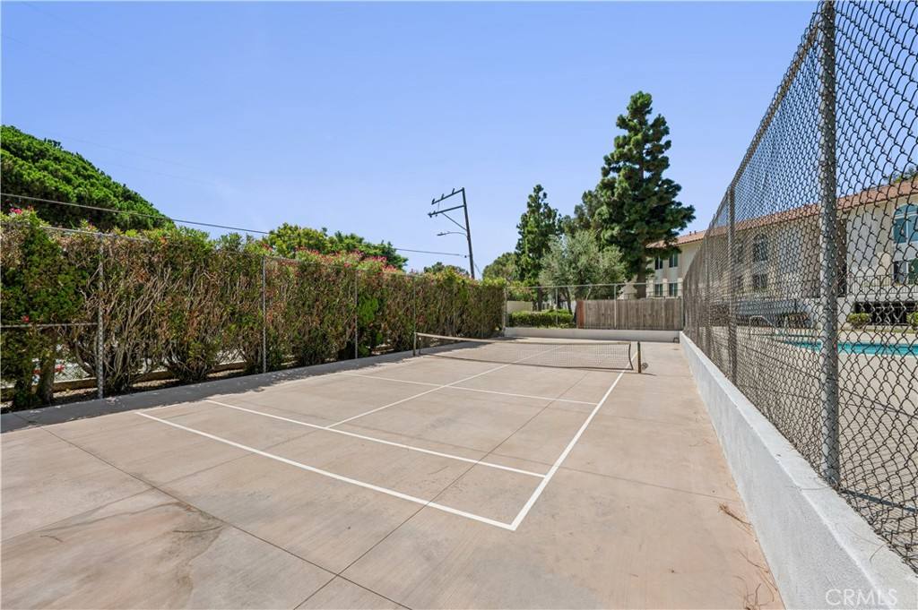 Apartment for rent at 18225 Kingsdale Ave #212, Redondo Beach, CA 90278