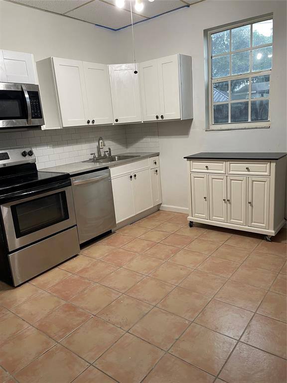 Apartment for rent at 1628 McKinley St, Hollywood, FL 33020
