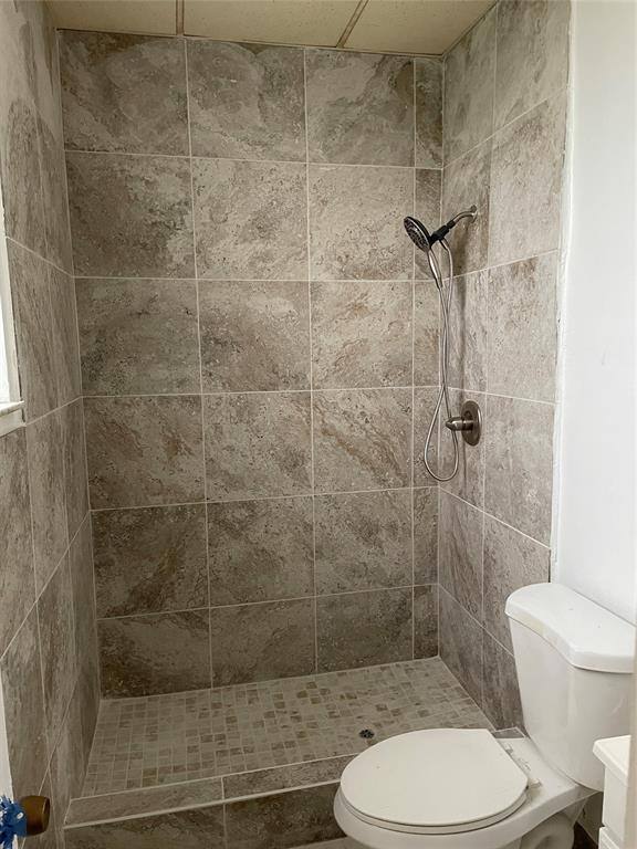 Apartment for rent at 1628 McKinley St, Hollywood, FL 33020