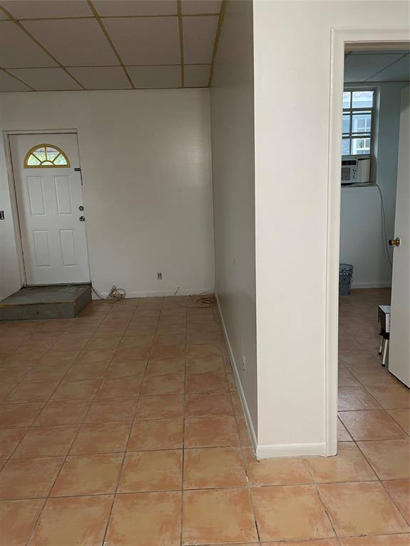 Apartment for rent at 1628 McKinley St, Hollywood, FL 33020