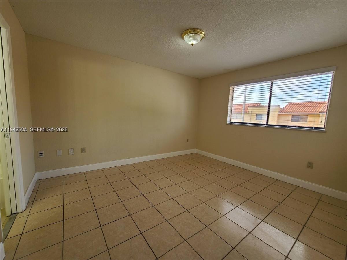 Apartment for rent at 2710 W 60th Place #202, Hialeah, FL 33016