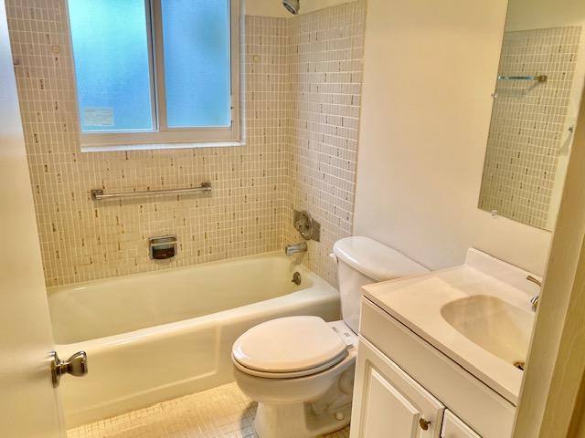 Apartment for rent at 3360 Lake Osborne Dr #107, Lake Worth, FL 33461