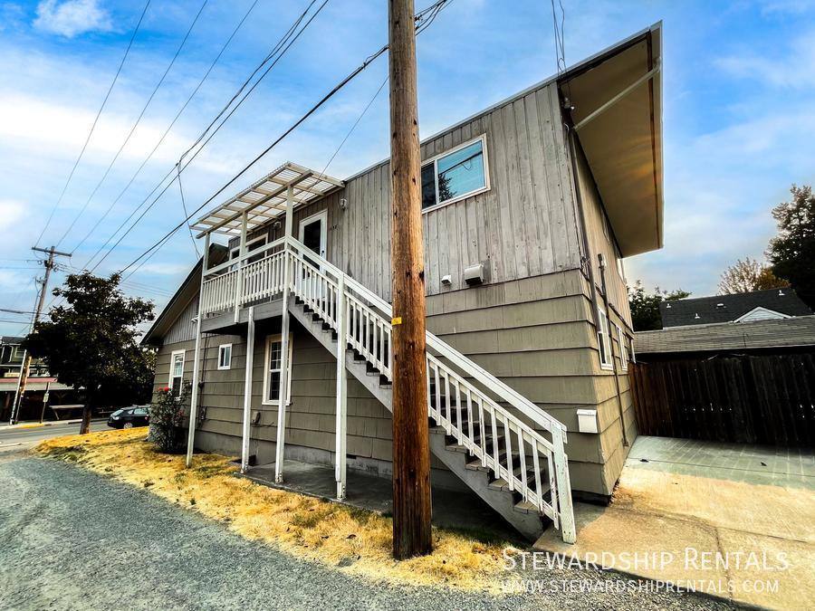 Apartment for rent at 1458 E 19th Ave, Eugene, OR 97403