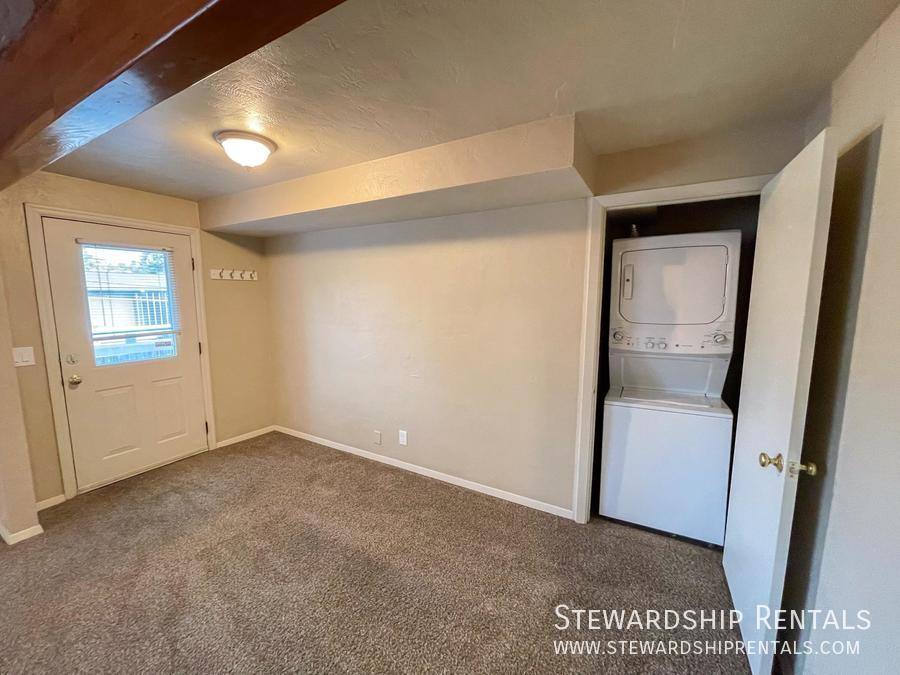 Apartment for rent at 1458 E 19th Ave, Eugene, OR 97403