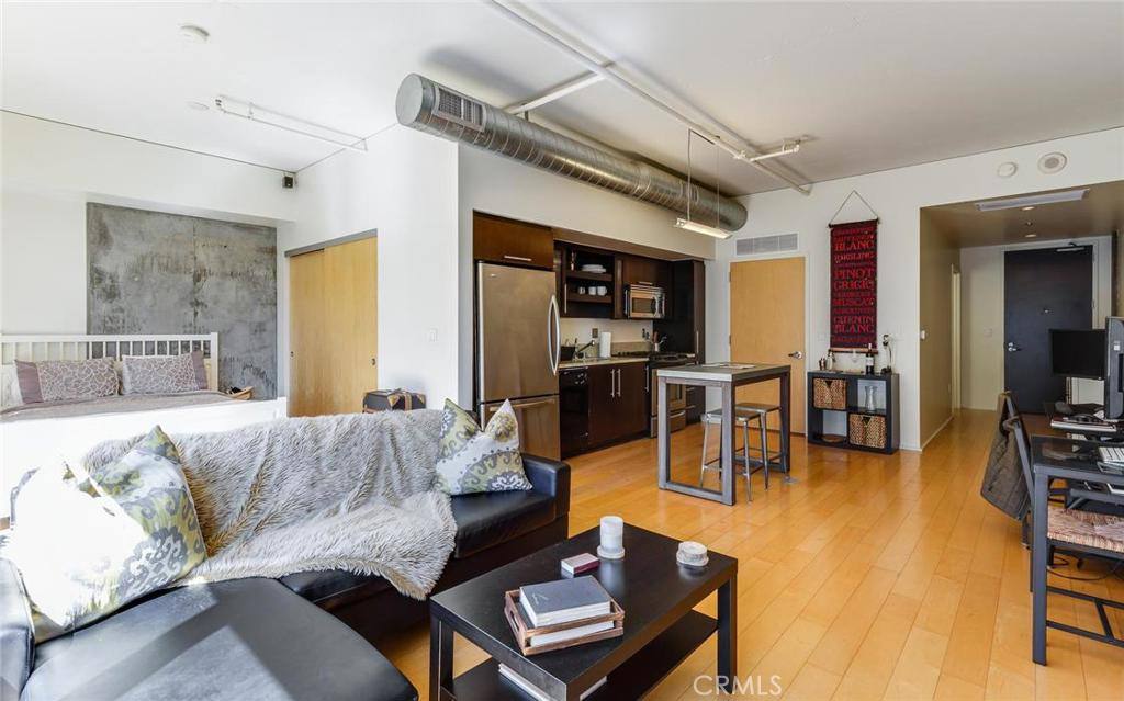 Apartment for rent at 1100 S Hope St #1213, Los Angeles, CA 90015
