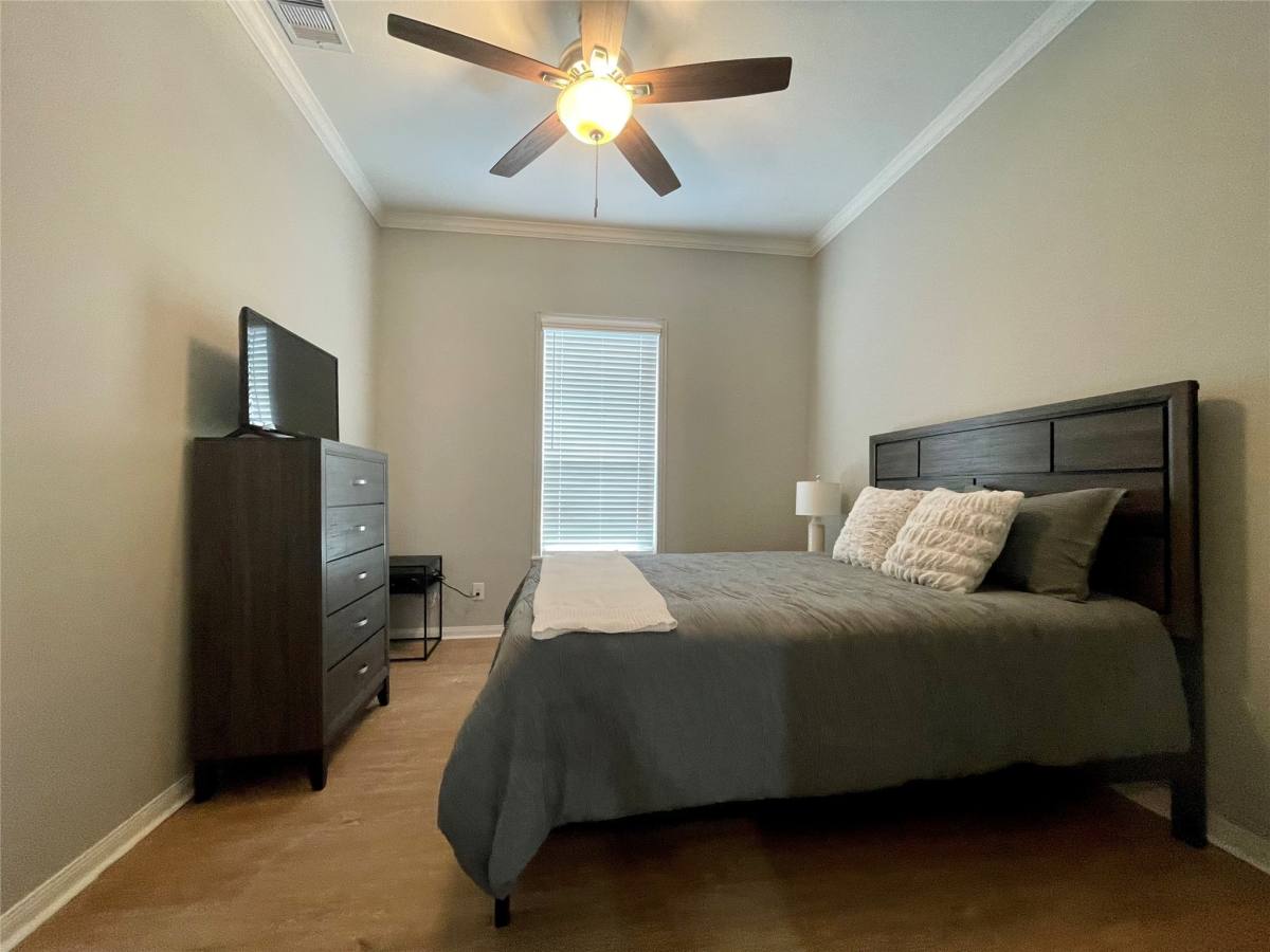 Apartment for rent at 1714 Mary St #1714A, Houston, TX 77026