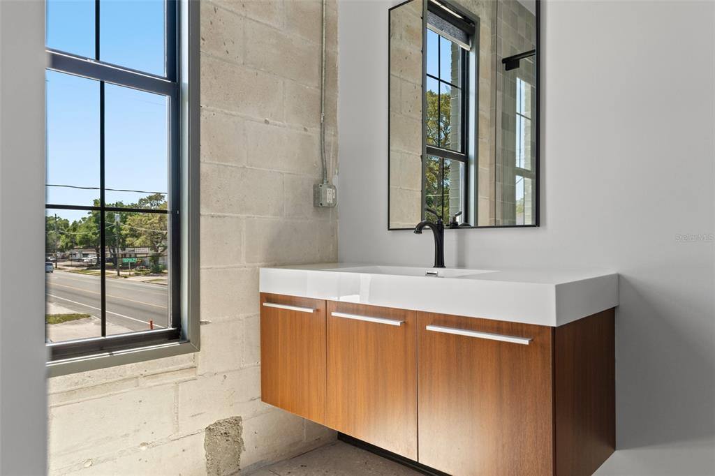 Apartment for rent at 902 E Curtis St #902-1, Tampa, FL 33603