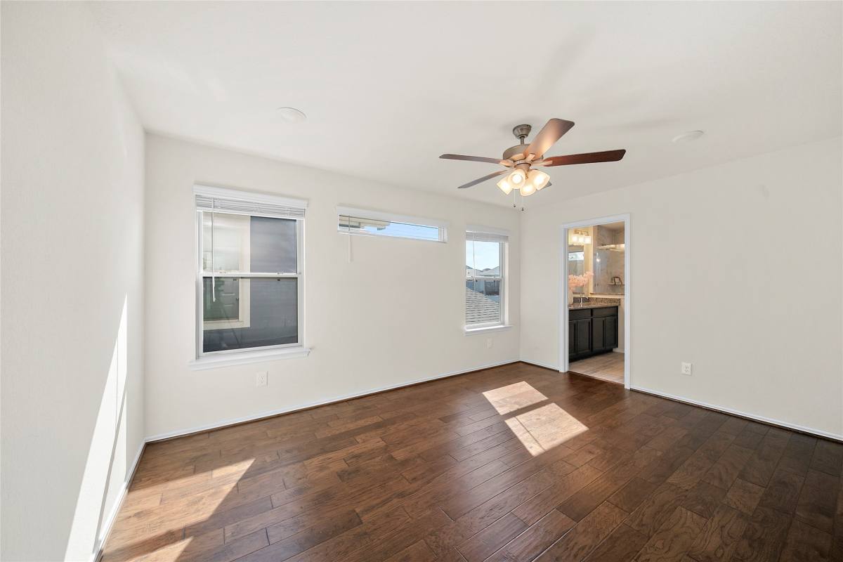 Apartment for rent at 3411 Ovids Orchard Dr, Houston, TX 77054