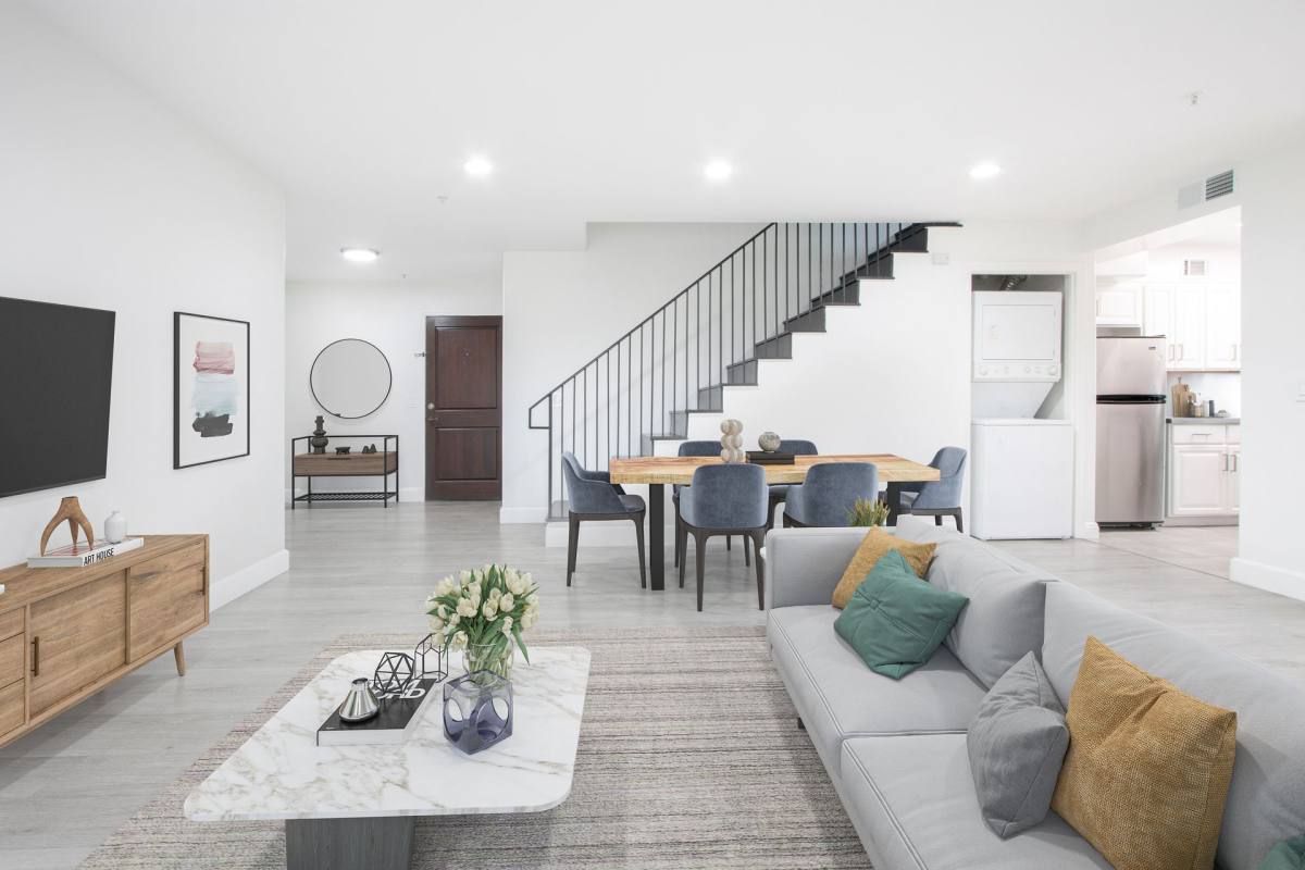 Townhouse for rent at 1342 N Highland Ave, Los Angeles, CA 90028