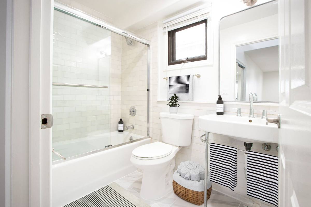 Townhouse for rent at 1342 N Highland Ave, Los Angeles, CA 90028
