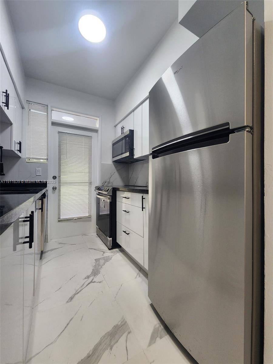 Apartment for rent at 2101 Normandy Dr #103, Miami Beach, FL 33141