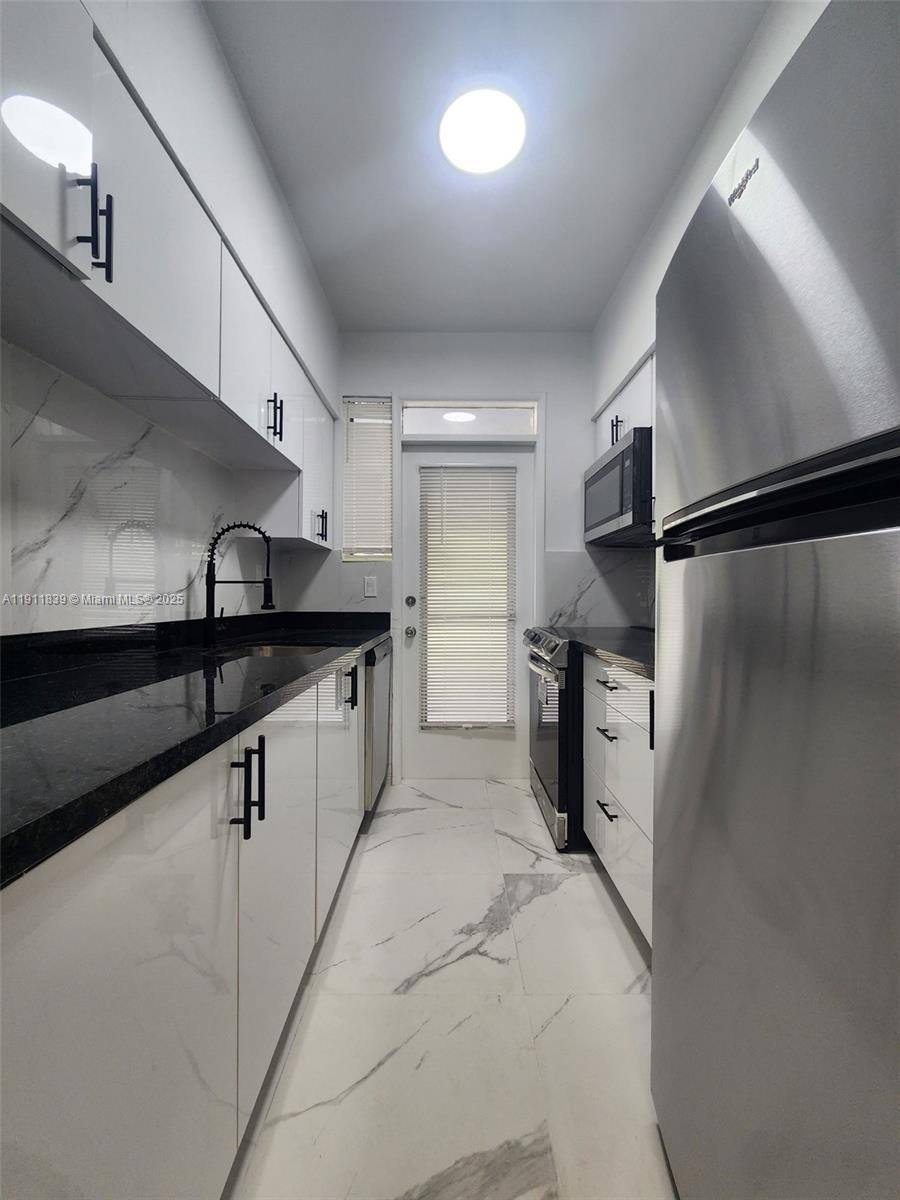 Apartment for rent at 2101 Normandy Dr #103, Miami Beach, FL 33141