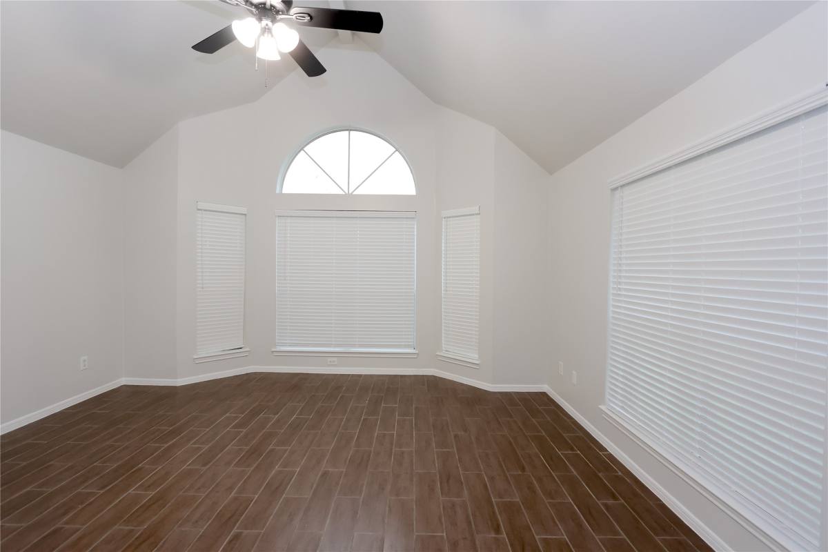 Apartment for rent at 16243 April Ridge Dr, Houston, TX 77083